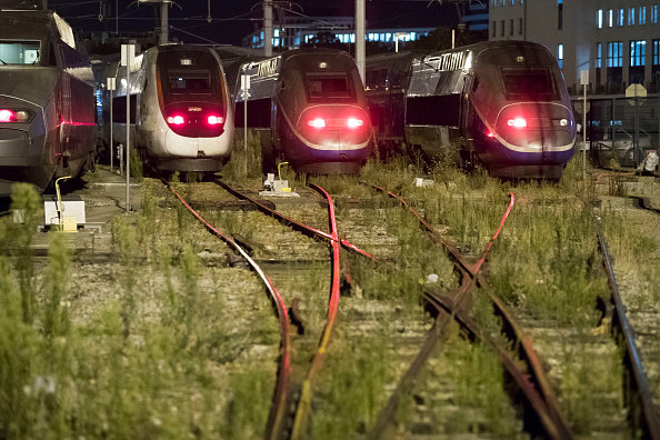 Pesticides : la SNCF devra sortir du glyphosate, même si ça aura un coût, avertit Borne